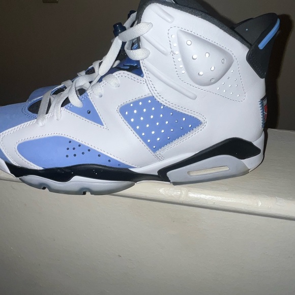 Jordan Retro 6s UNC main image 4